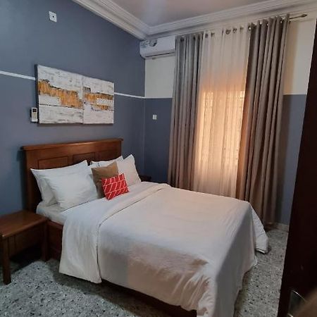 Appart Hotel Mireille Яунде Екстер'єр фото