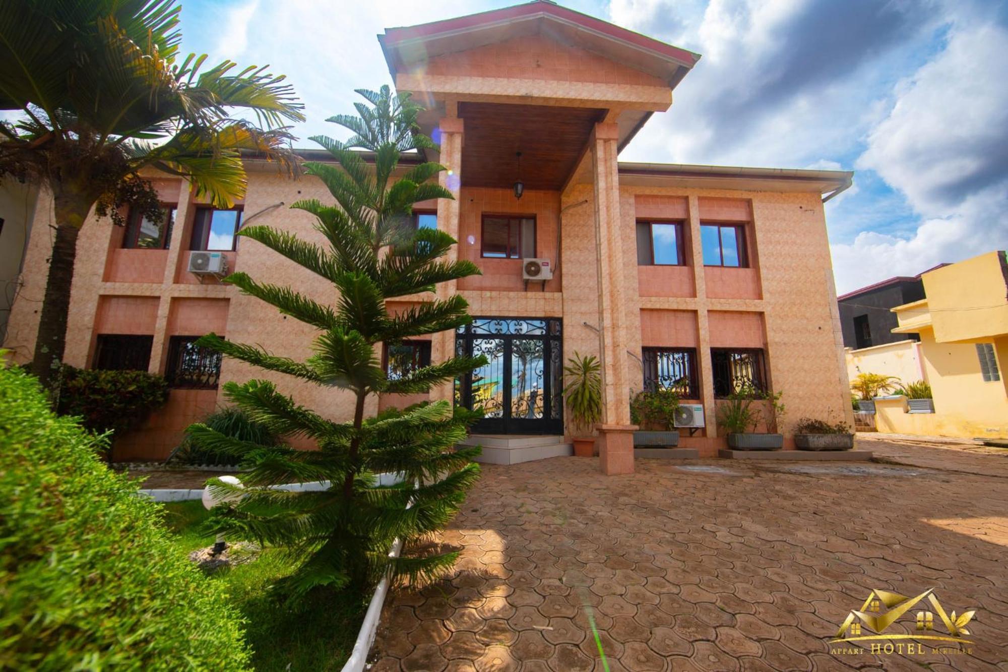 Appart Hotel Mireille Яунде Екстер'єр фото
