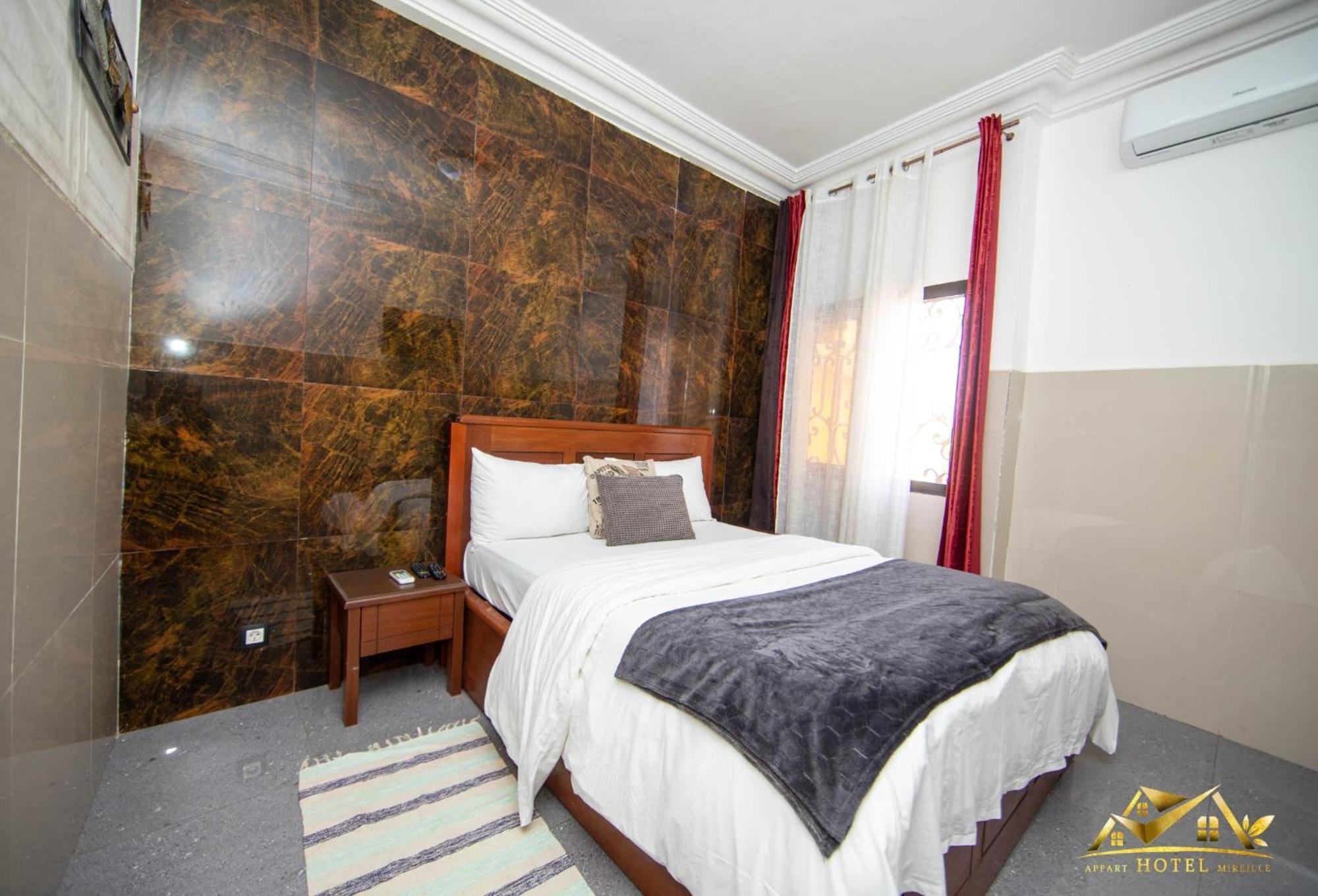 Appart Hotel Mireille Яунде Екстер'єр фото