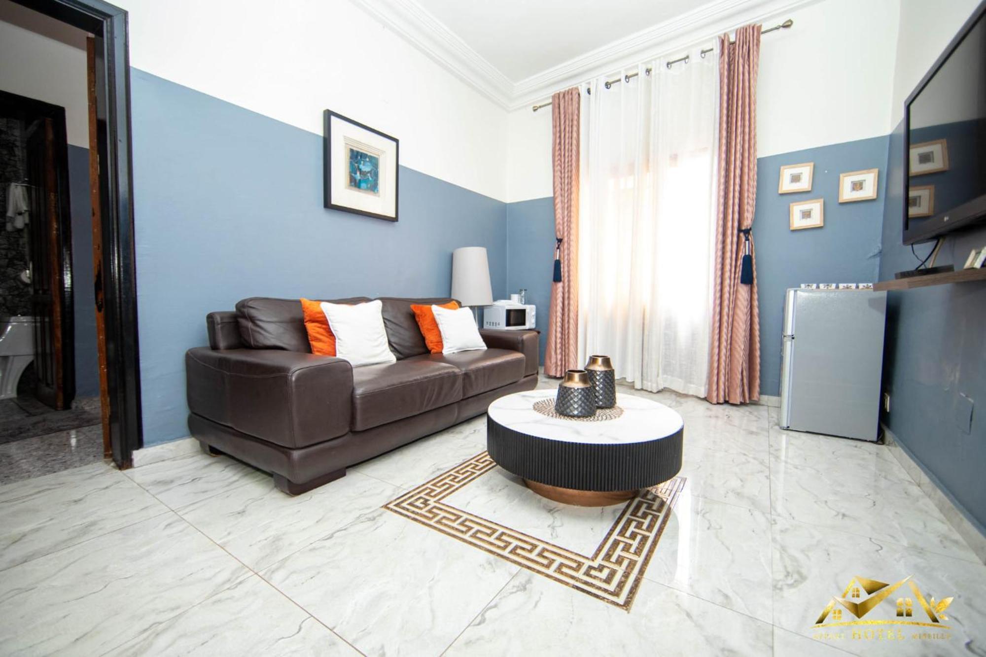 Appart Hotel Mireille Яунде Екстер'єр фото
